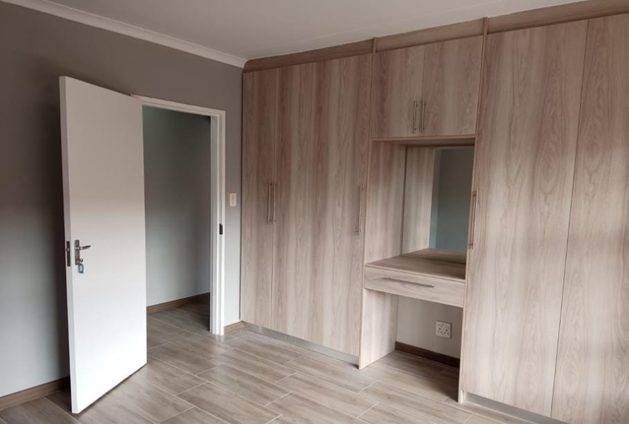 1 Bedroom Property for Sale in Wilro Park Gauteng