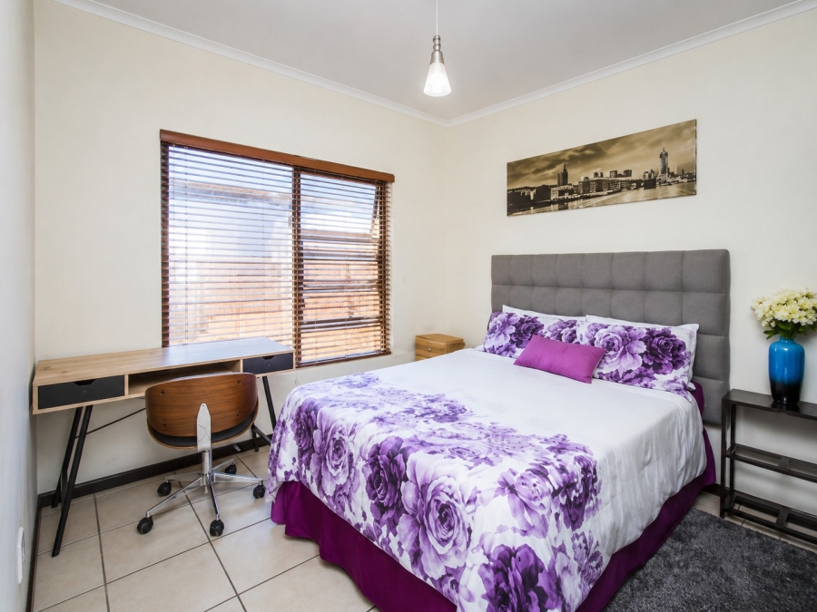 3 Bedroom Property for Sale in Oakdene Gauteng
