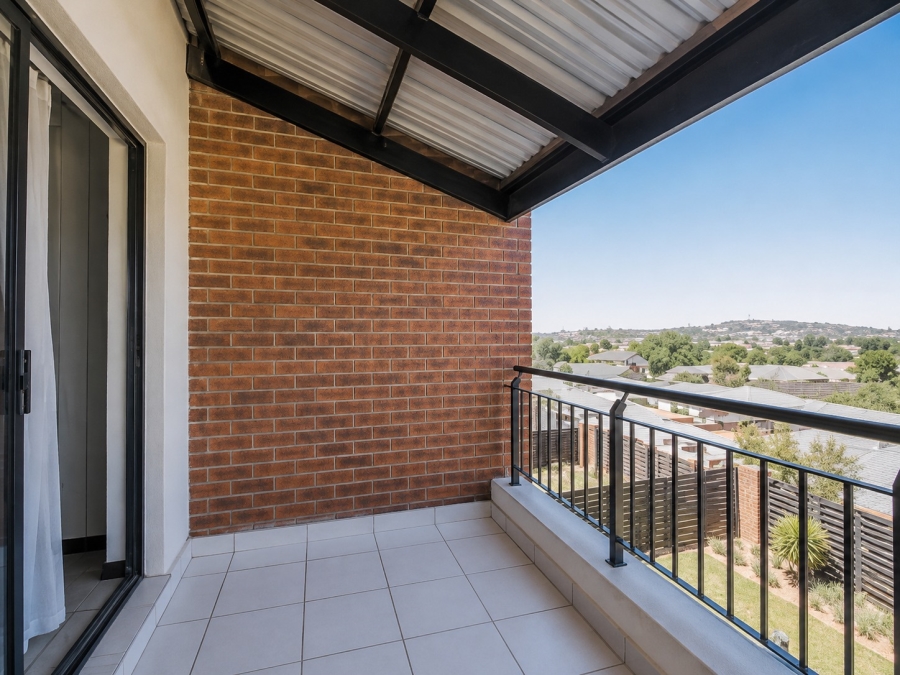 3 Bedroom Property for Sale in Oakdene Gauteng