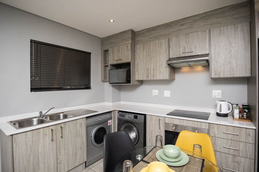 To Let 2 Bedroom Property for Rent in Broadacres Gauteng