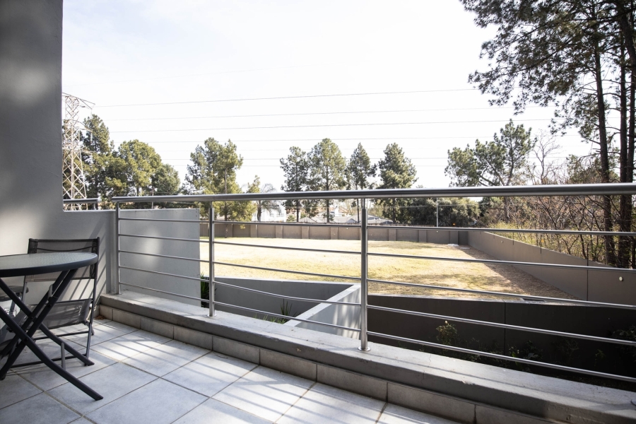 To Let 2 Bedroom Property for Rent in Broadacres Gauteng
