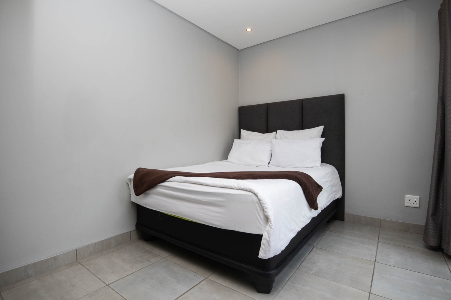 To Let 2 Bedroom Property for Rent in Broadacres Gauteng