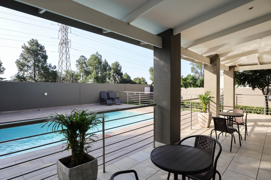 To Let 2 Bedroom Property for Rent in Broadacres Gauteng
