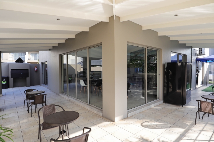 To Let 2 Bedroom Property for Rent in Broadacres Gauteng