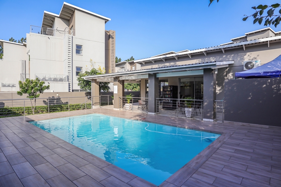 To Let 2 Bedroom Property for Rent in Broadacres Gauteng