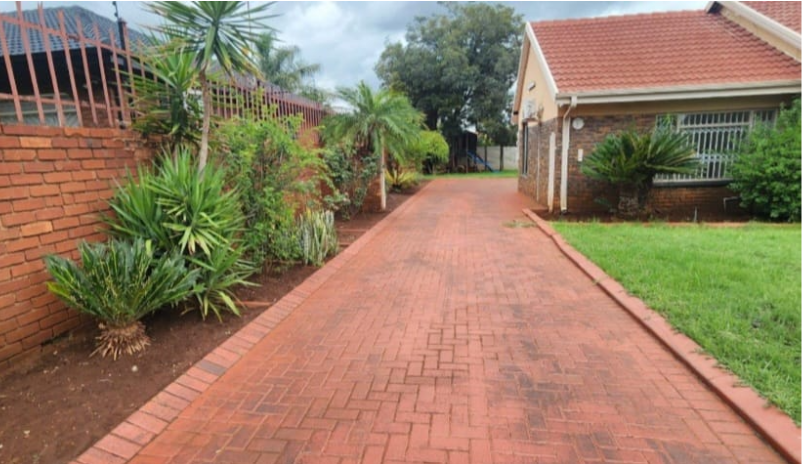 4 Bedroom Property for Sale in Erasmia Gauteng