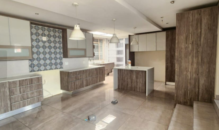 4 Bedroom Property for Sale in Erasmia Gauteng