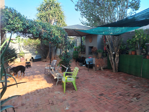 4 Bedroom Property for Sale in Laudium Gauteng