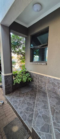 4 Bedroom Property for Sale in Laudium Gauteng