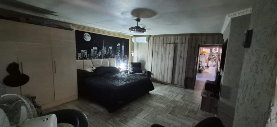 4 Bedroom Property for Sale in Laudium Gauteng