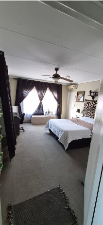 4 Bedroom Property for Sale in Laudium Gauteng