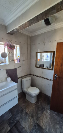 4 Bedroom Property for Sale in Laudium Gauteng