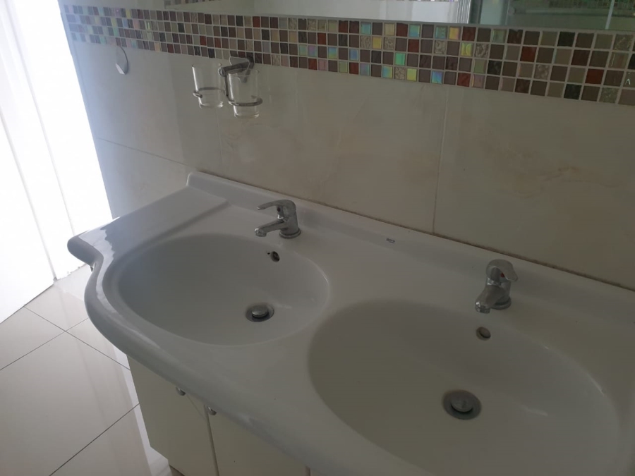 2 Bedroom Property for Sale in Orchards Gauteng