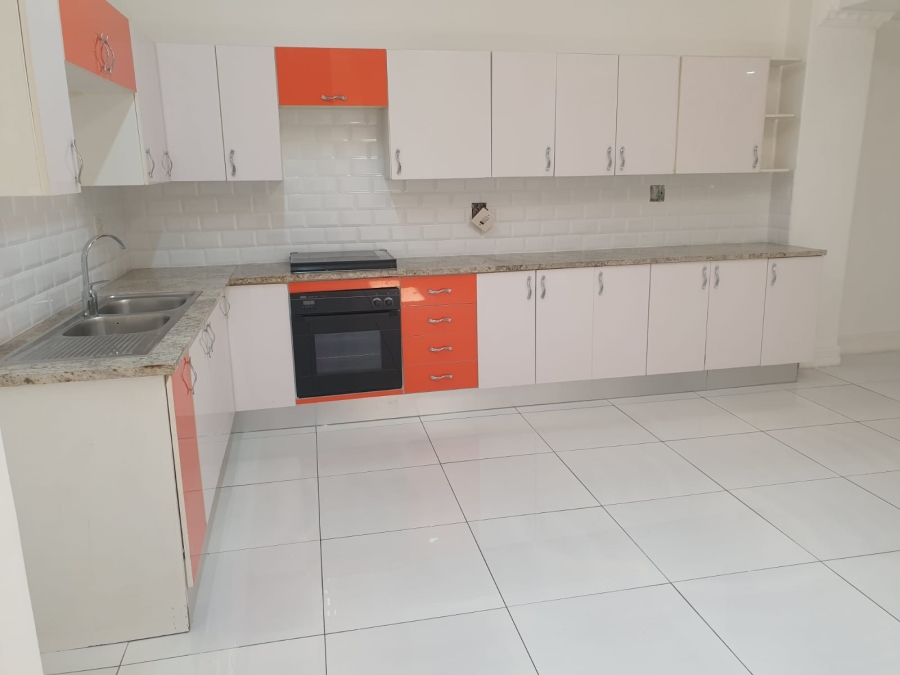 To Let 2 Bedroom Property for Rent in Oaklands Gauteng