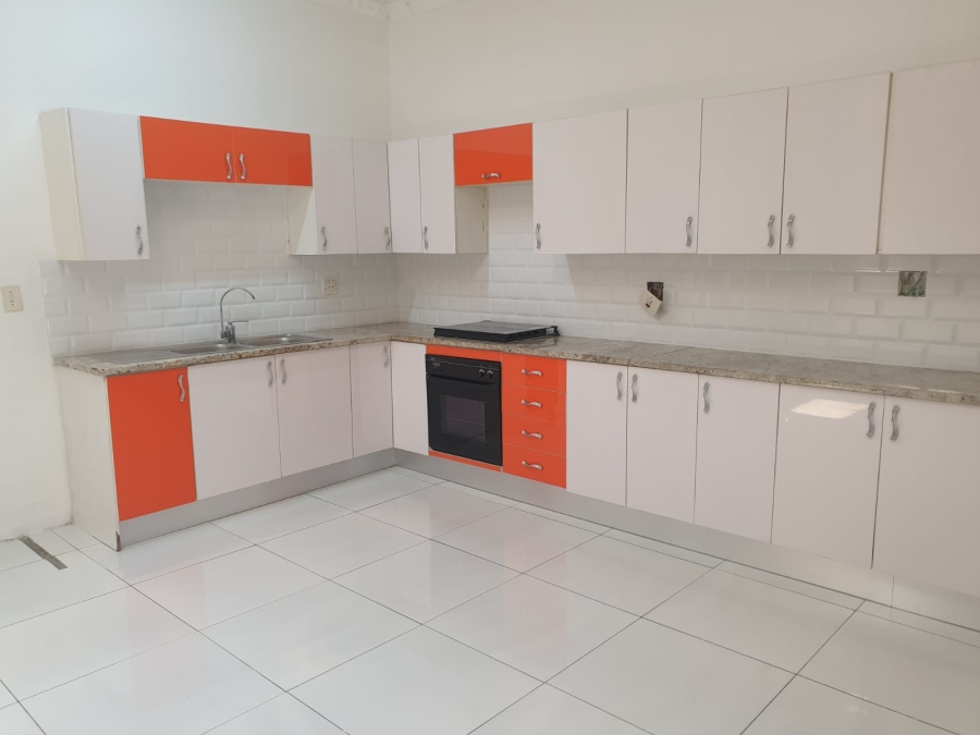 To Let 2 Bedroom Property for Rent in Oaklands Gauteng