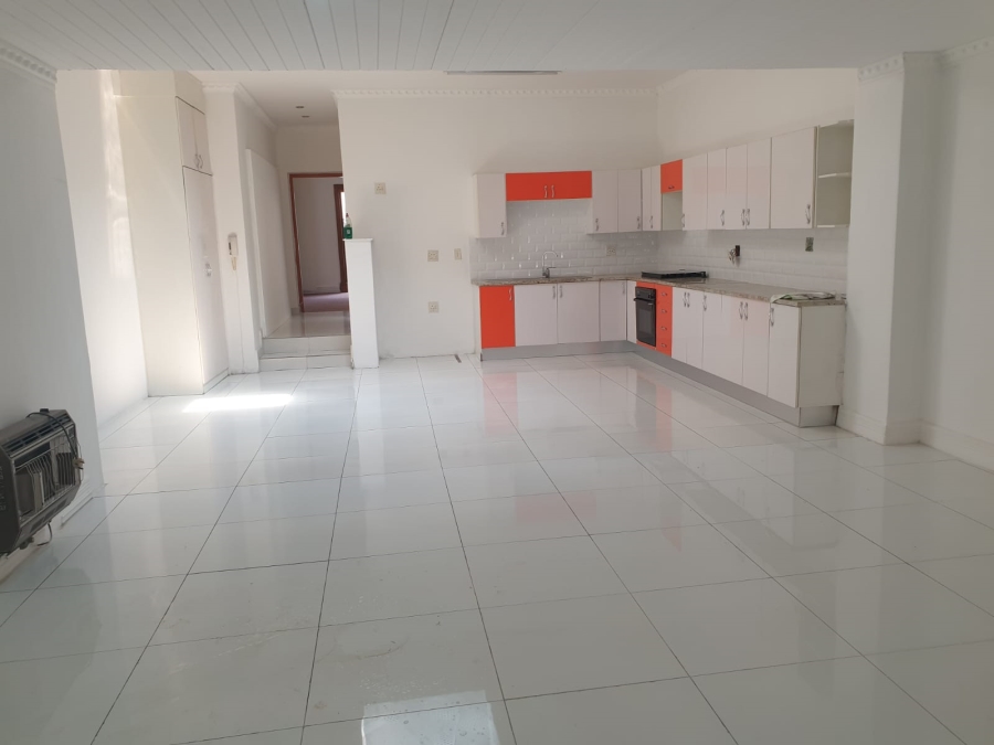 To Let 2 Bedroom Property for Rent in Oaklands Gauteng