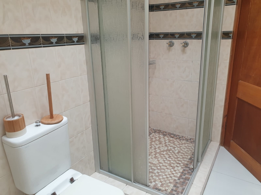 To Let 2 Bedroom Property for Rent in Oaklands Gauteng
