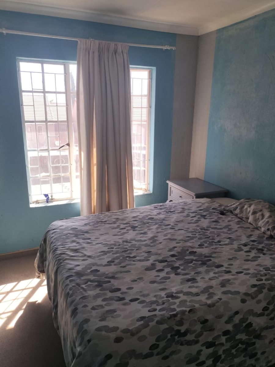 To Let 3 Bedroom Property for Rent in Isandovale Gauteng