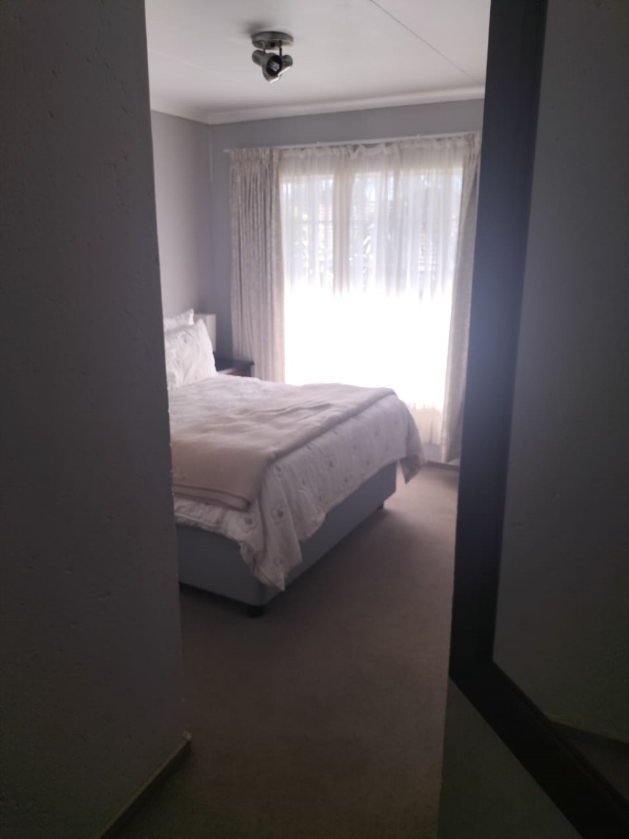 To Let 3 Bedroom Property for Rent in Isandovale Gauteng
