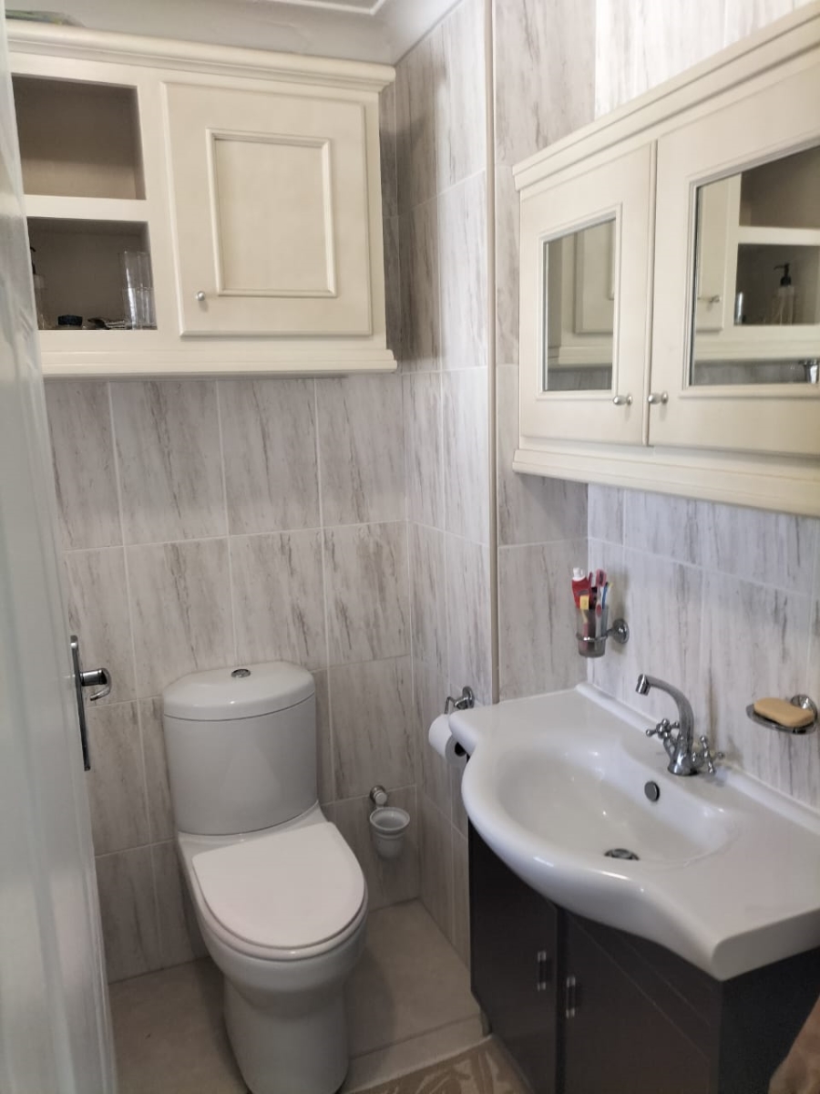 To Let 3 Bedroom Property for Rent in Isandovale Gauteng