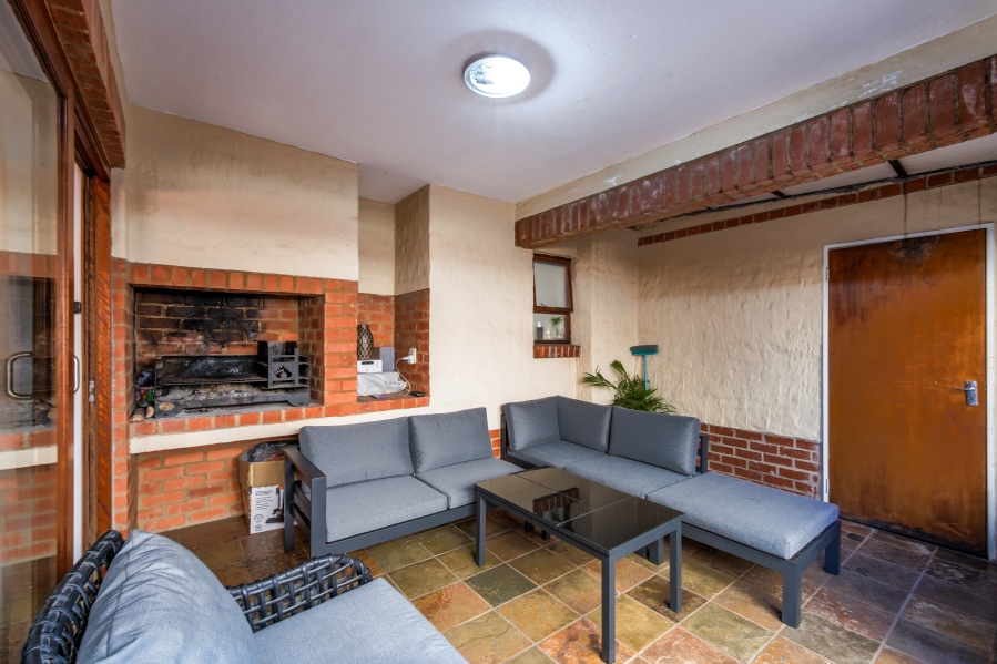 3 Bedroom Property for Sale in Country View Estate Gauteng