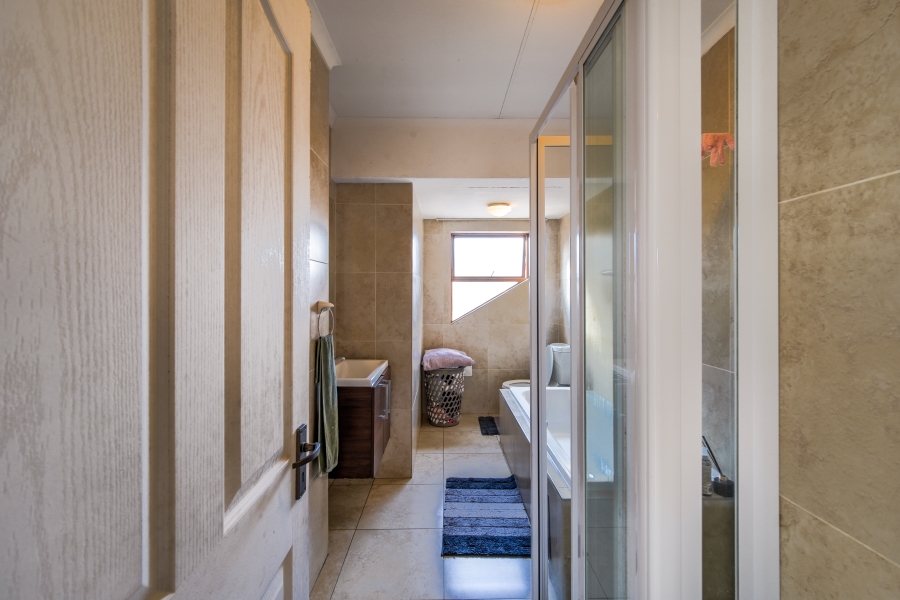 3 Bedroom Property for Sale in Country View Estate Gauteng