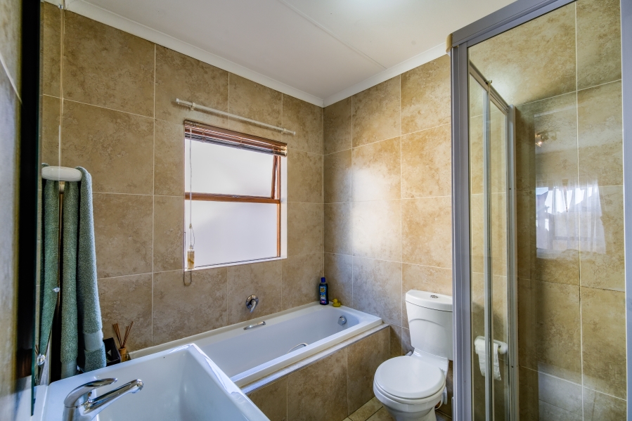 3 Bedroom Property for Sale in Country View Estate Gauteng