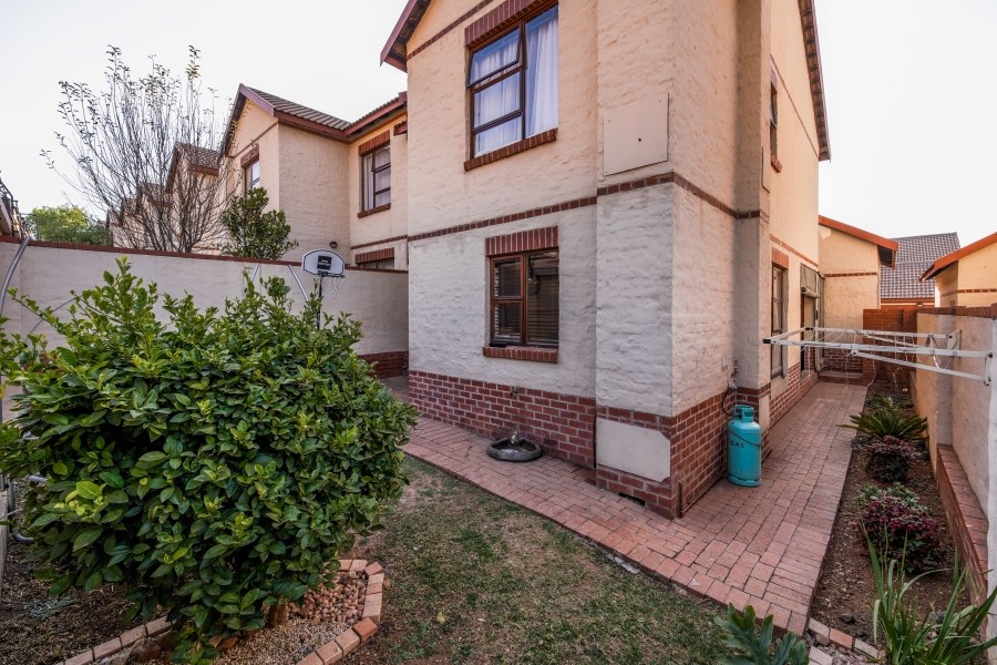 3 Bedroom Property for Sale in Country View Estate Gauteng