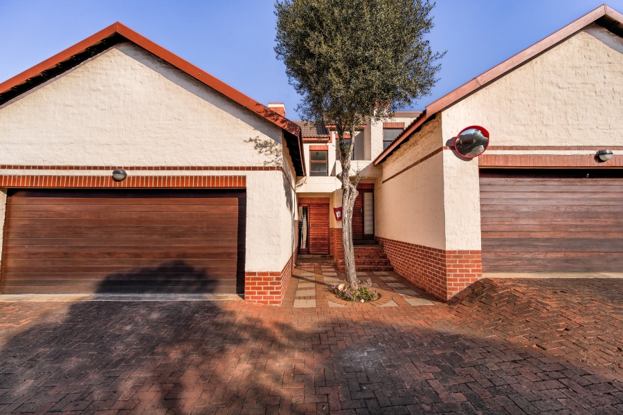 3 Bedroom Property for Sale in Country View Estate Gauteng