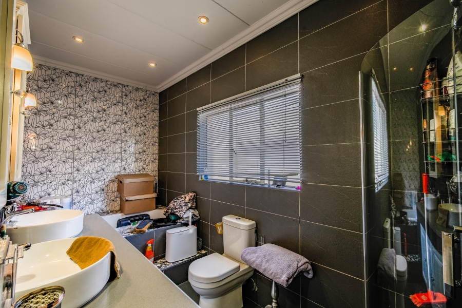 4 Bedroom Property for Sale in Meyerspark Gauteng