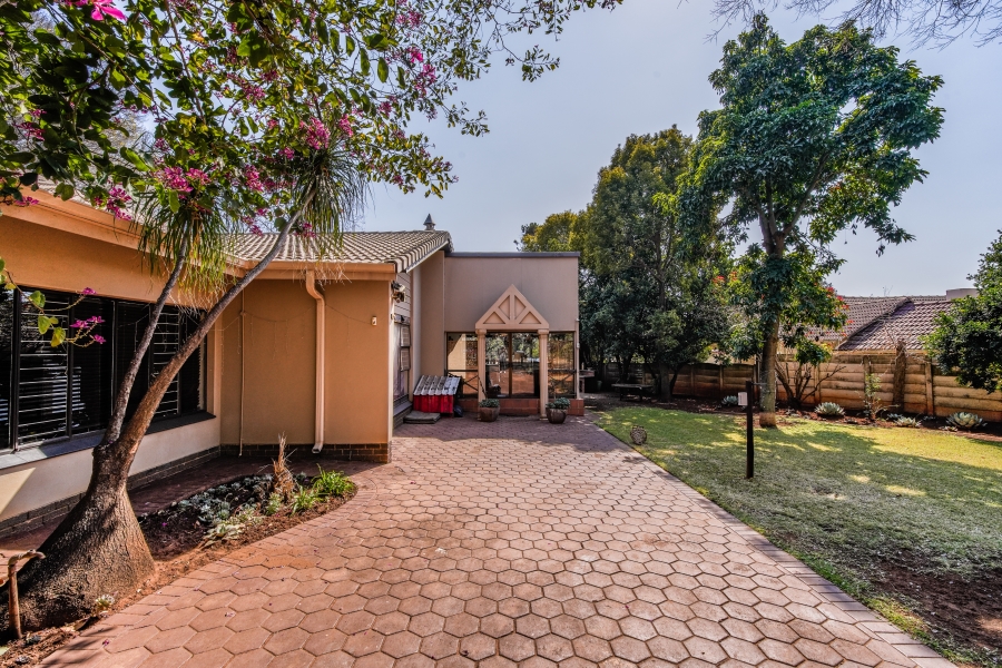4 Bedroom Property for Sale in Meyerspark Gauteng
