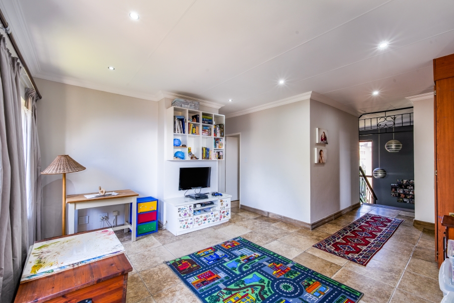 3 Bedroom Property for Sale in The Wilds Gauteng