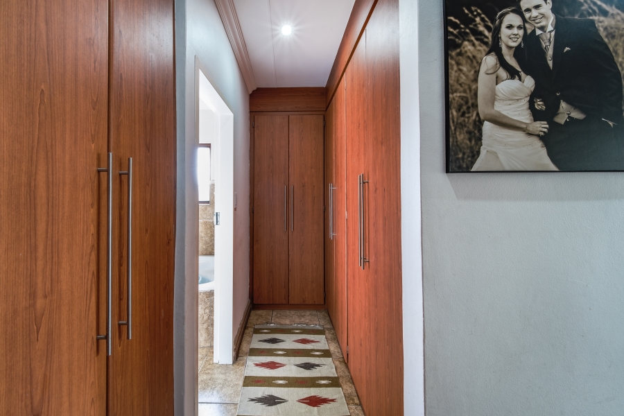 3 Bedroom Property for Sale in The Wilds Gauteng