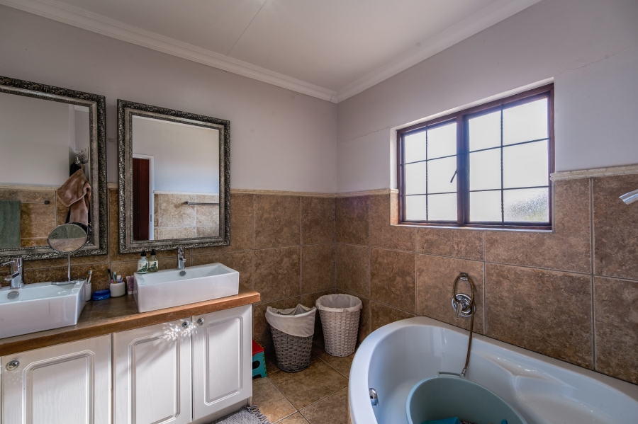 3 Bedroom Property for Sale in The Wilds Gauteng