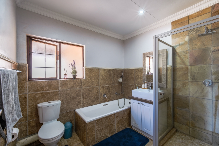 3 Bedroom Property for Sale in The Wilds Gauteng