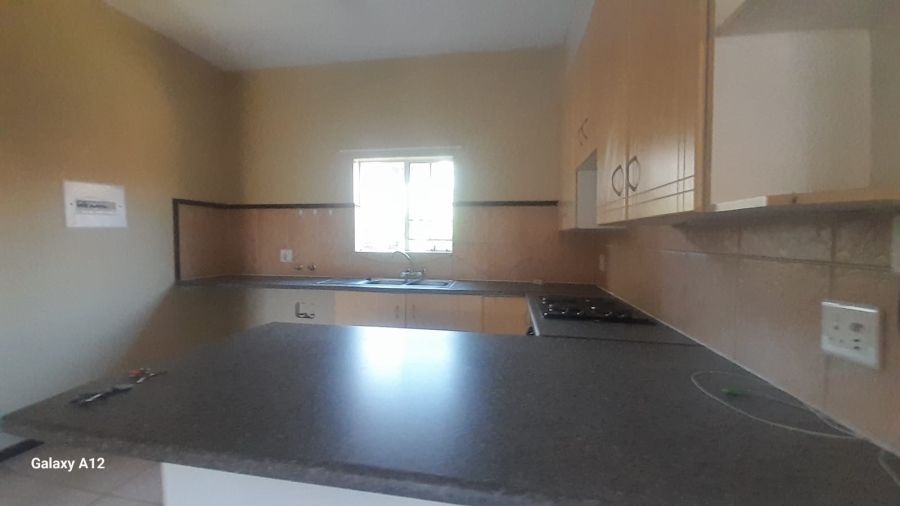To Let 2 Bedroom Property for Rent in Mooikloof Ridge Gauteng