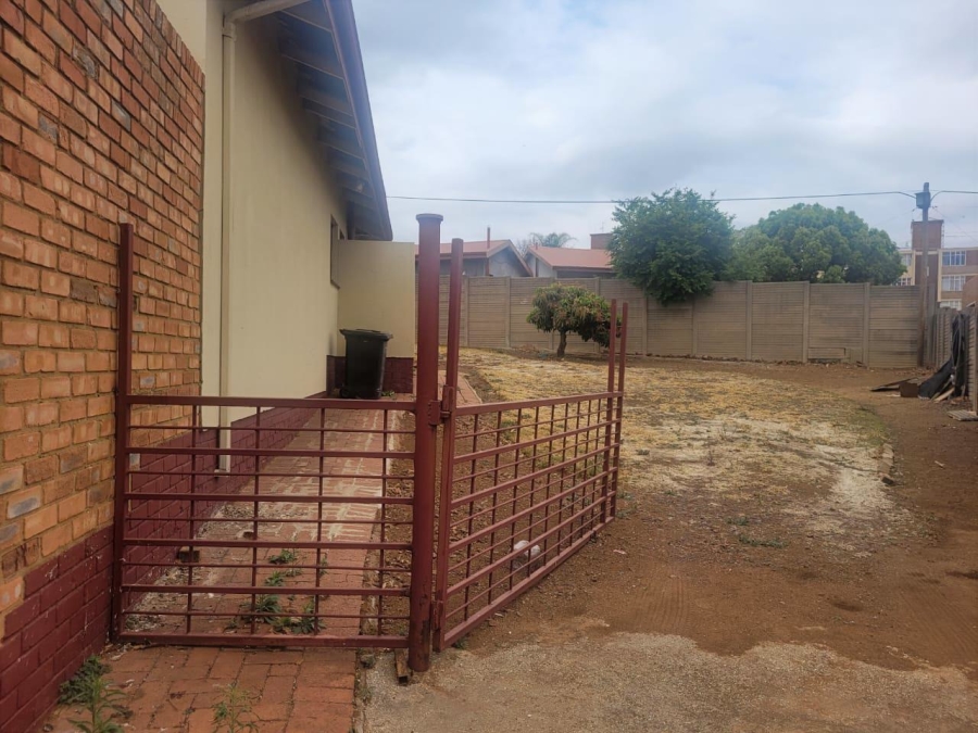 3 Bedroom Property for Sale in Kwaggasrand Gauteng