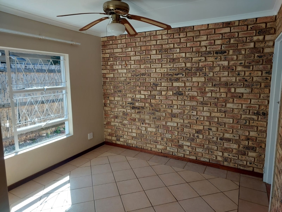 To Let 1 Bedroom Property for Rent in Noordheuwel Gauteng