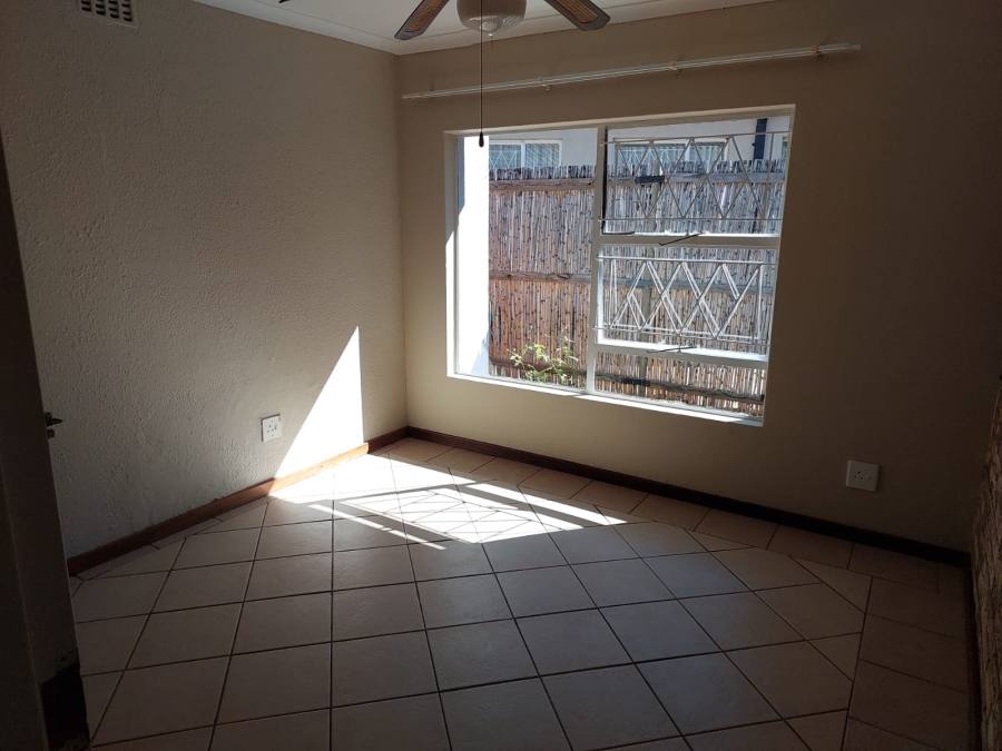 To Let 1 Bedroom Property for Rent in Noordheuwel Gauteng
