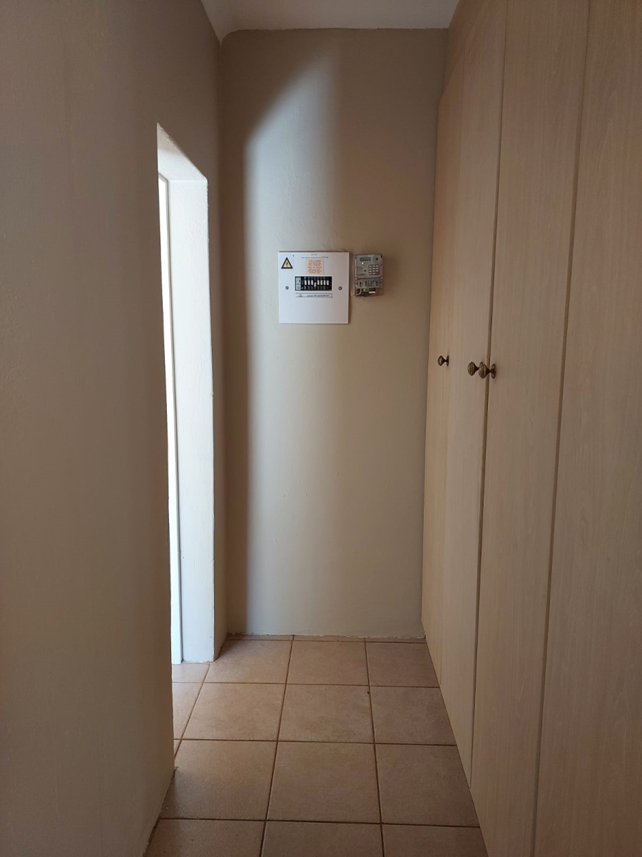 To Let 1 Bedroom Property for Rent in Noordheuwel Gauteng