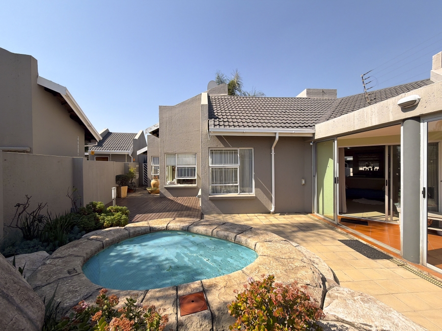 3 Bedroom Property for Sale in Beyers Park Gauteng