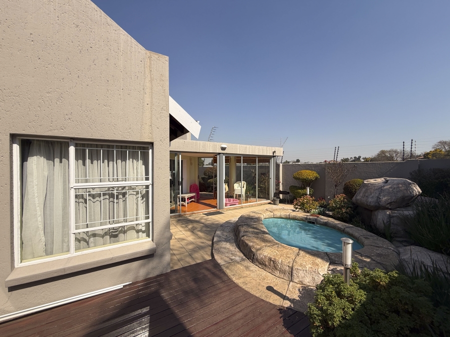 3 Bedroom Property for Sale in Beyers Park Gauteng