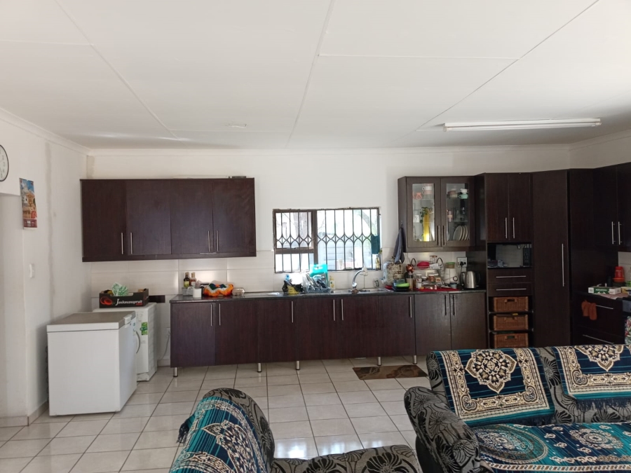 4 Bedroom Property for Sale in Brackenhurst Gauteng