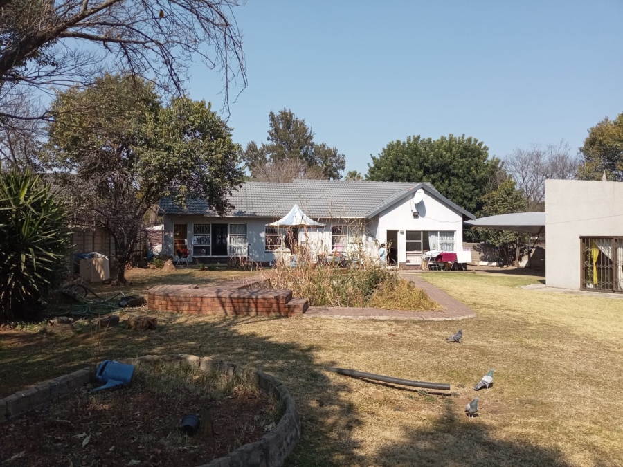 4 Bedroom Property for Sale in Brackenhurst Gauteng