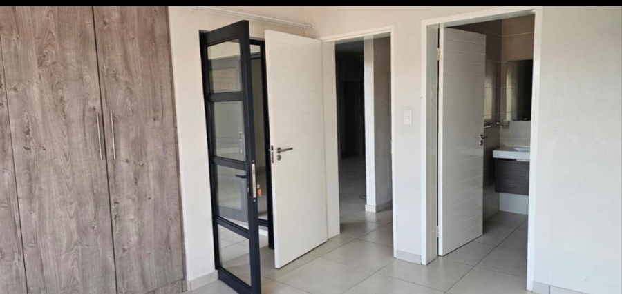 To Let 3 Bedroom Property for Rent in Bartlett Gauteng