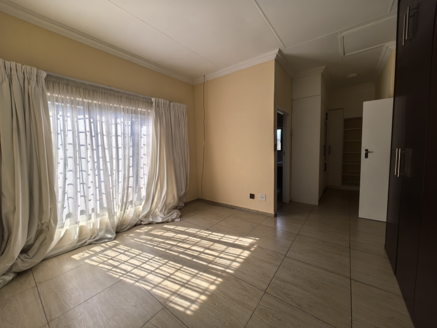 3 Bedroom Property for Sale in Sharonlea Gauteng