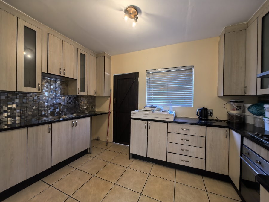 3 Bedroom Property for Sale in Sharonlea Gauteng