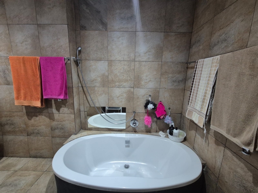 3 Bedroom Property for Sale in Vanderbijlpark SE 1 Gauteng