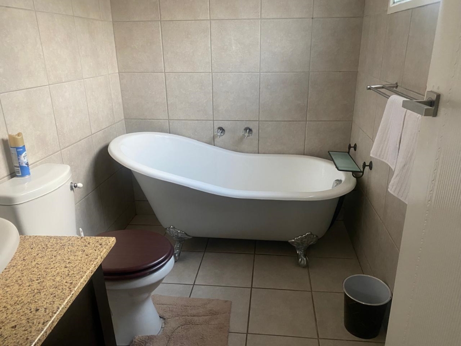3 Bedroom Property for Sale in Bromhof Gauteng
