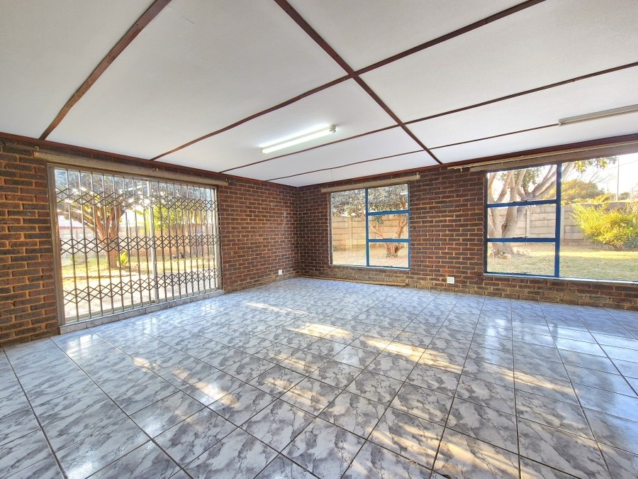 To Let 2 Bedroom Property for Rent in Dalpark Gauteng